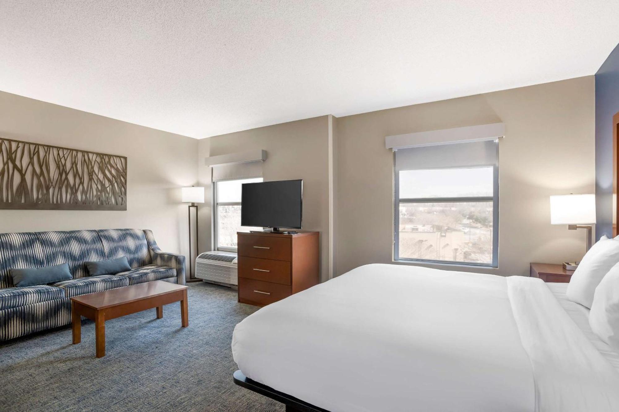 Comfort Suites Near Birkdale Village- Huntersville Exteriör bild