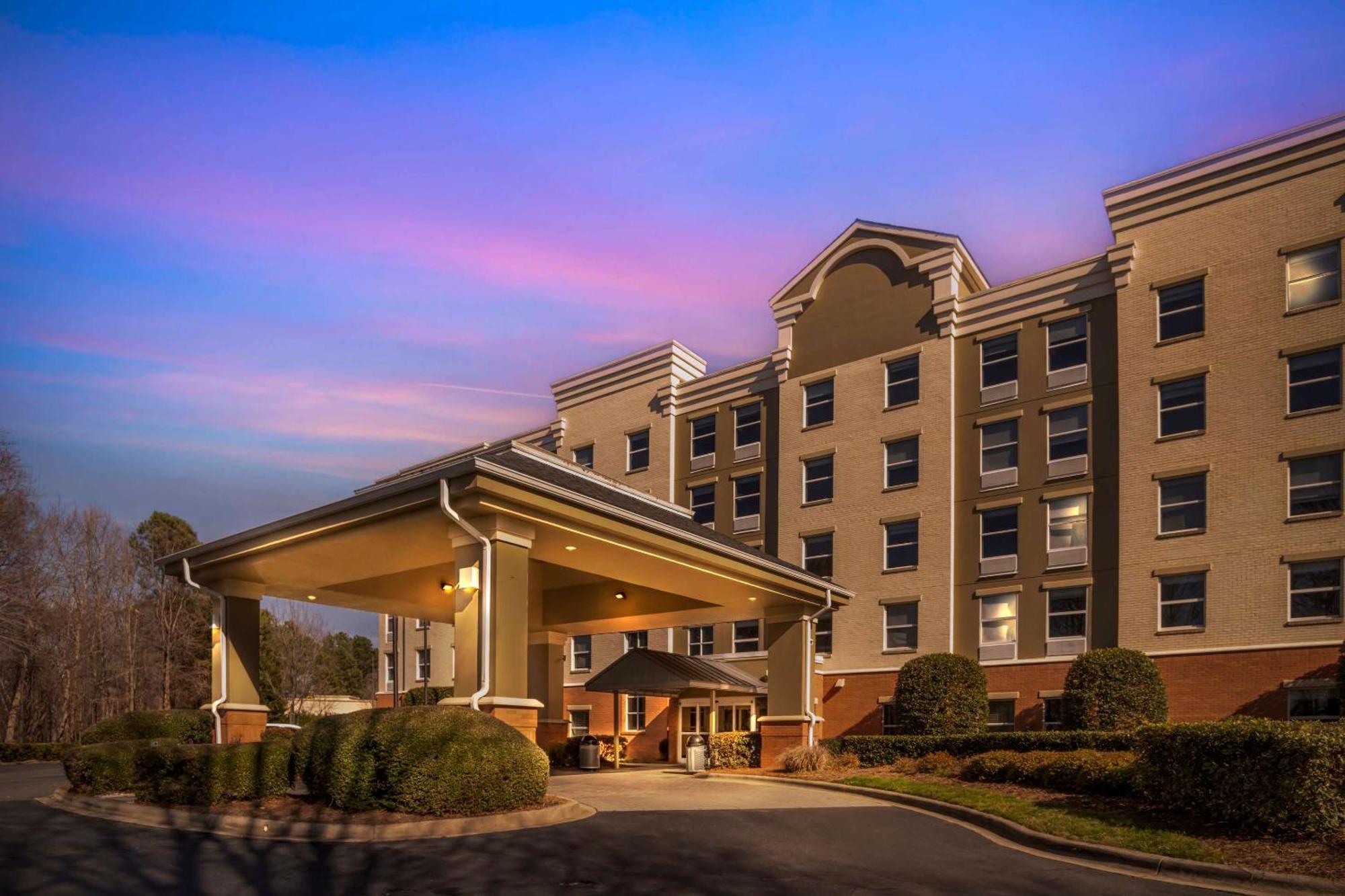 Comfort Suites Near Birkdale Village- Huntersville Exteriör bild