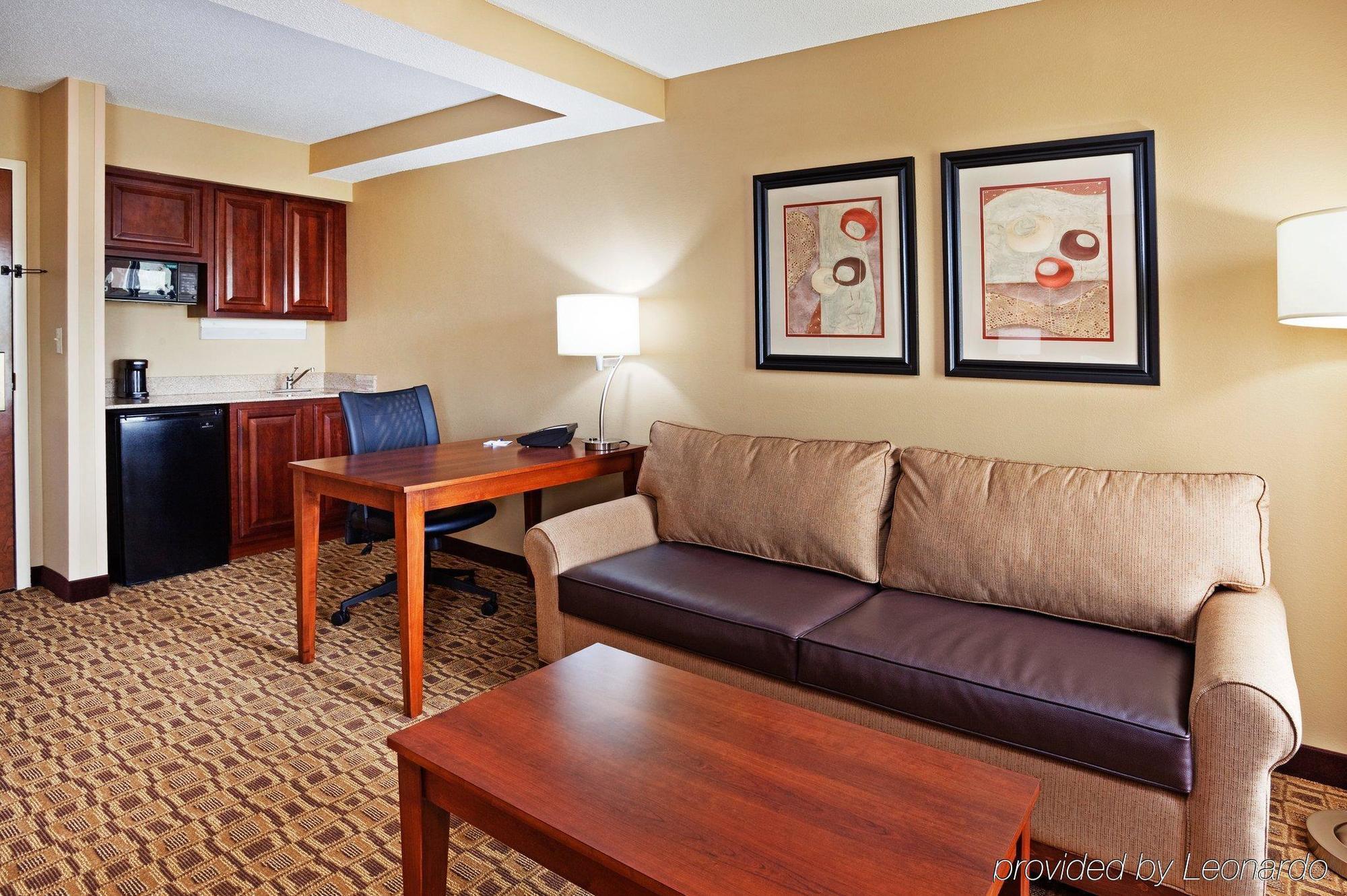 Comfort Suites Near Birkdale Village - Huntersville Rum bild